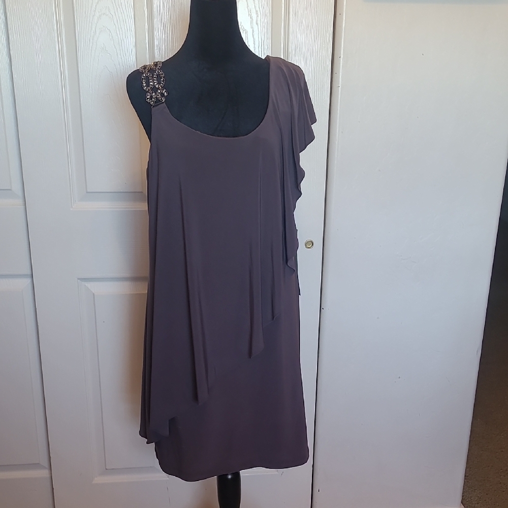 Elegant Grey Sleeveless Dress